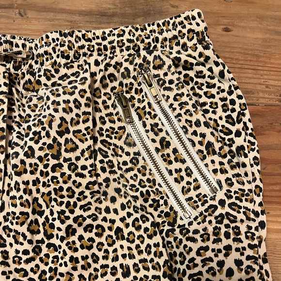 Storia cheetah joggers - size Medium - Picture 2 of 4